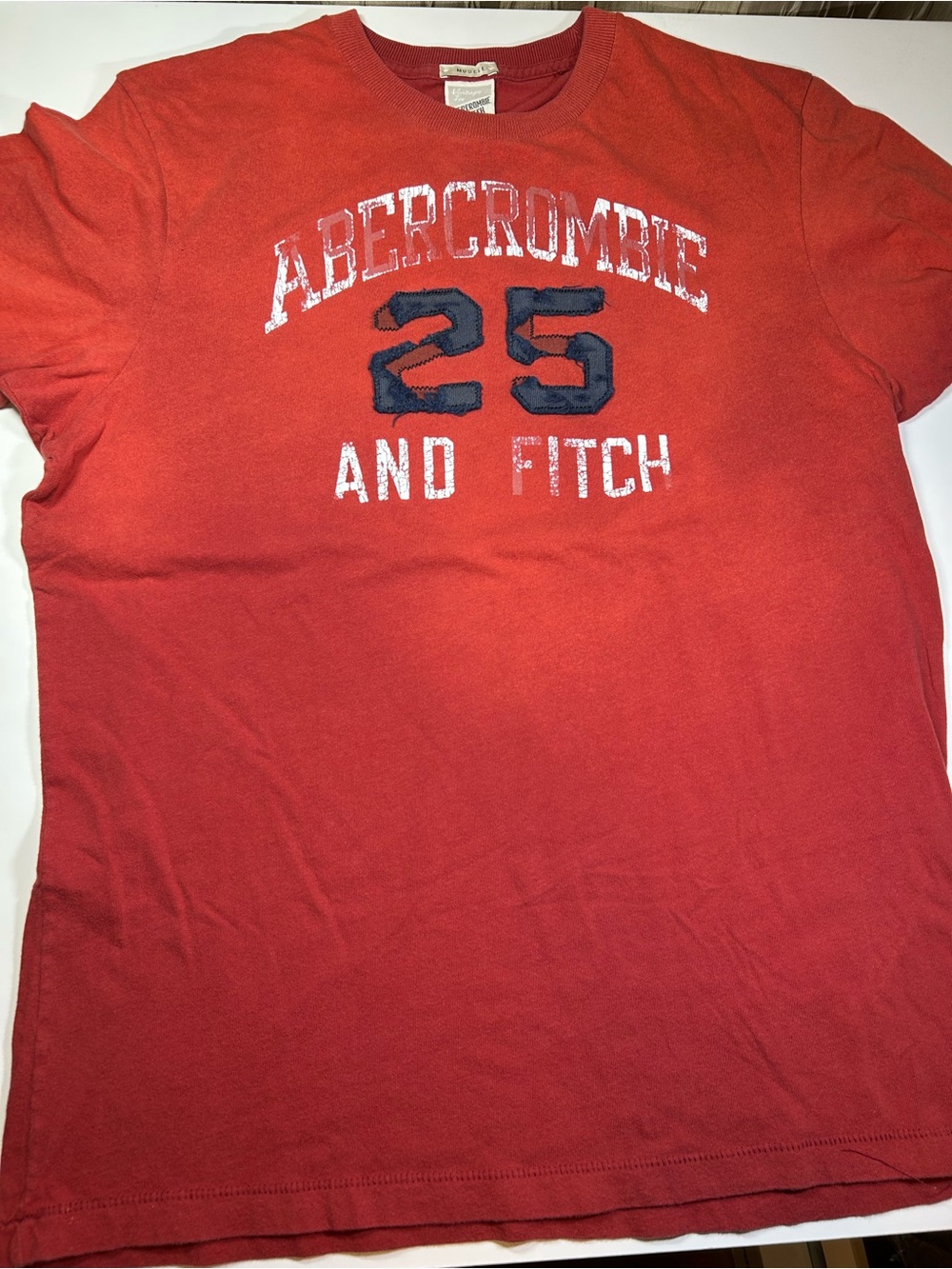 Abercrombie & Fitch Men's XXL Red Muscle Crew Neck Tee Logo Graphic Patches